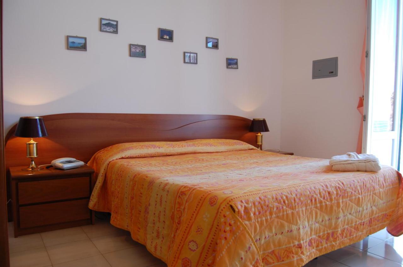 Hotel Terme Rosaleo Casamicciola Terme Camera foto